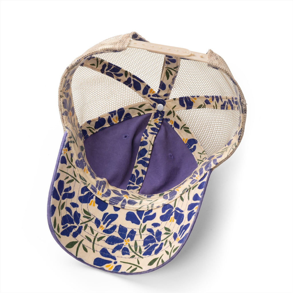 Women's Washed Mesh-Back Cap with Embroidered Logo
