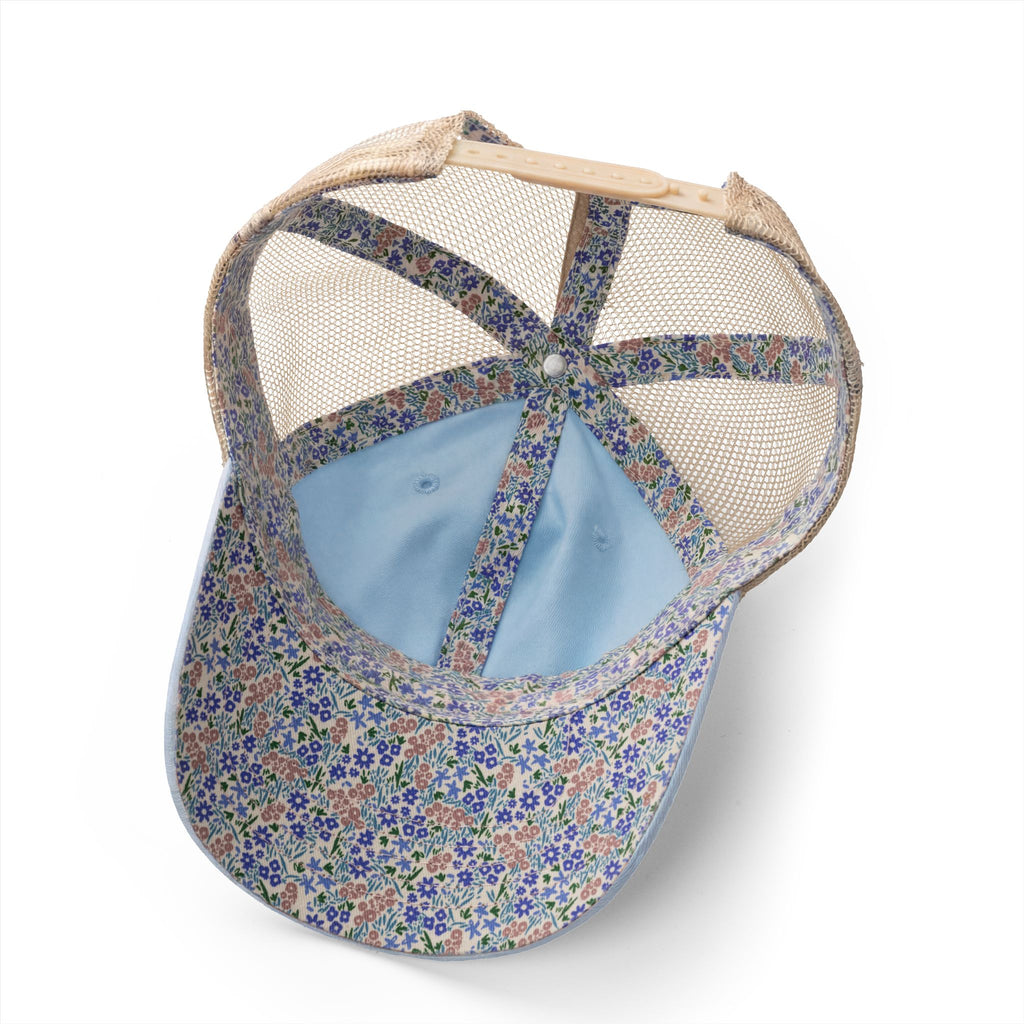 Women's Washed Mesh-Back Cap with Embroidered Logo